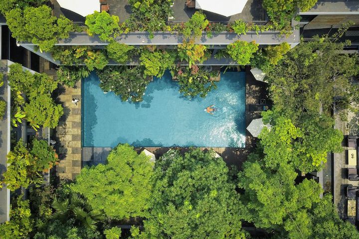 Pool 134 of 219