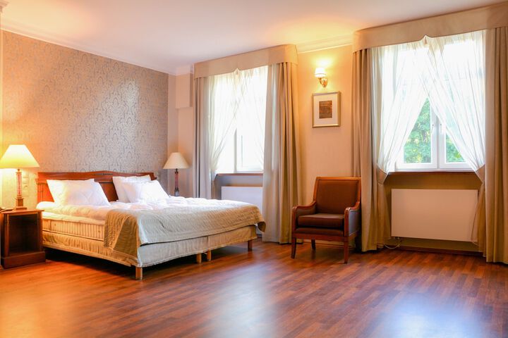 Room 25 of 86