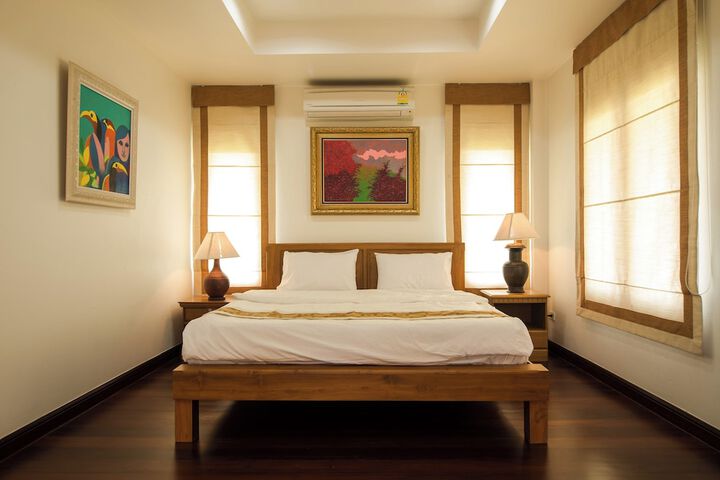 Room 9 of 40