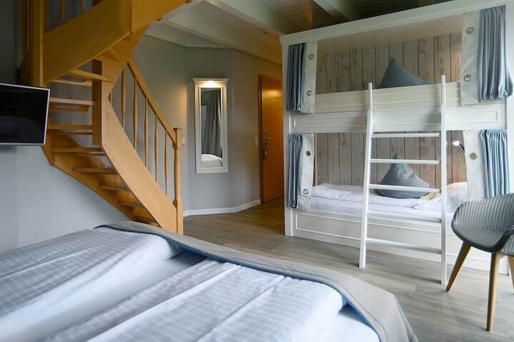 Room 8 of 27
