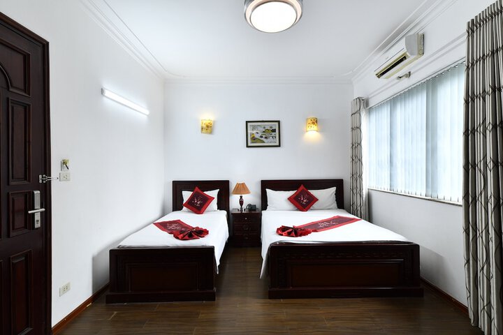 Room 5 of 36