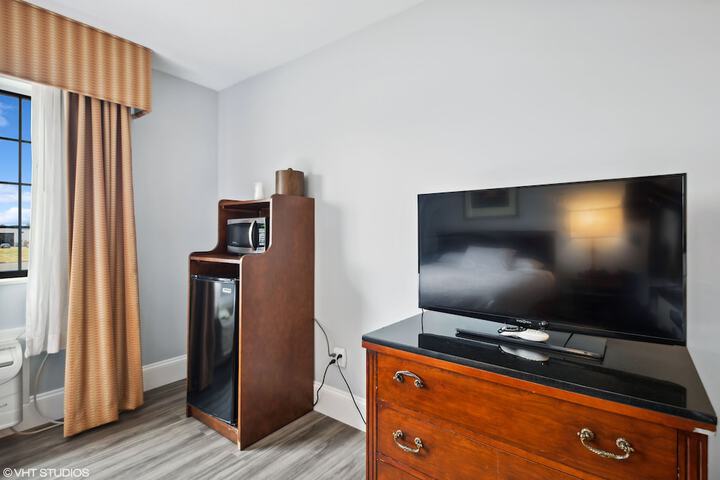 Room 13 of 49