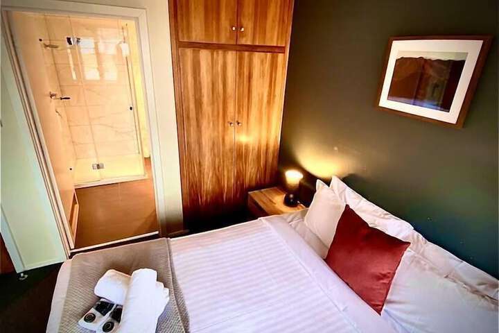 Room 14 of 61