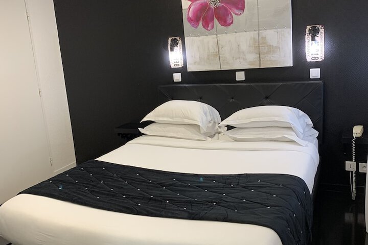 Room 3 of 38
