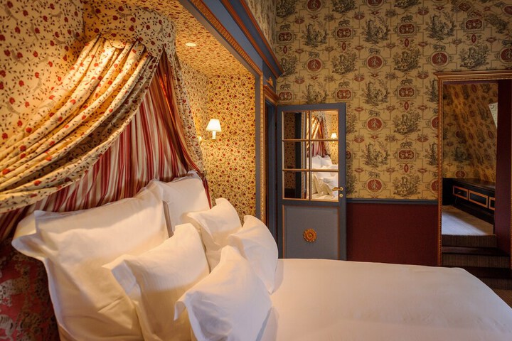 Room 20 of 77