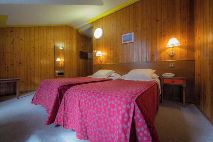 Room 36 of 75