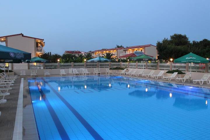 Pool 25 of 53
