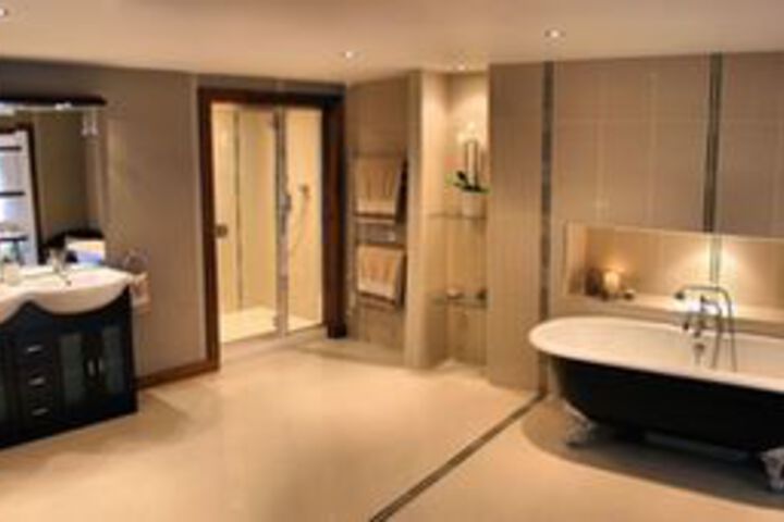 Room 3 of 21