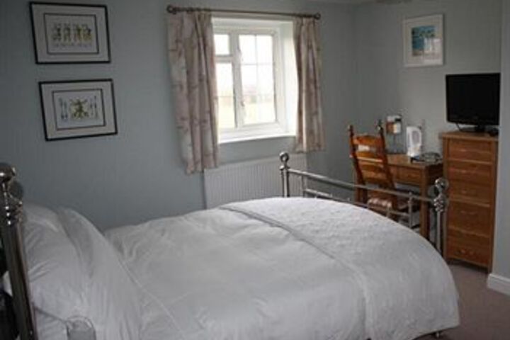 Room 9 of 10