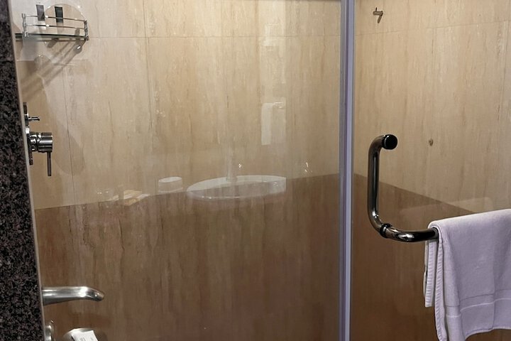 Room 10 of 23