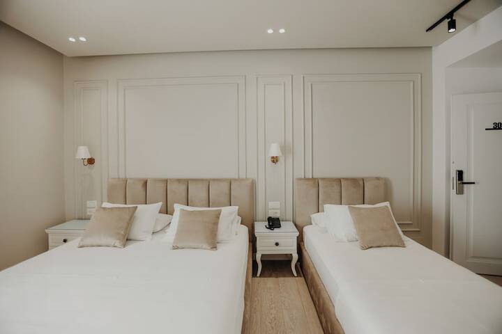 Room 40 of 92