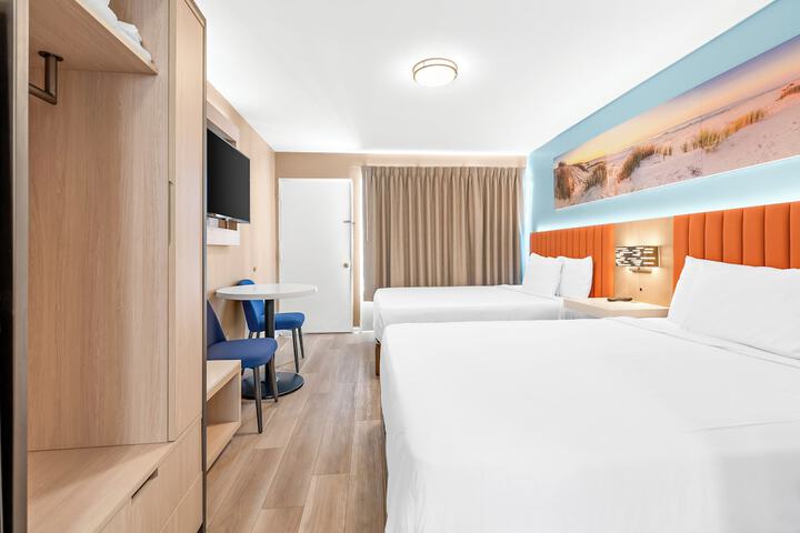 2 Double Beds (3 of 10)