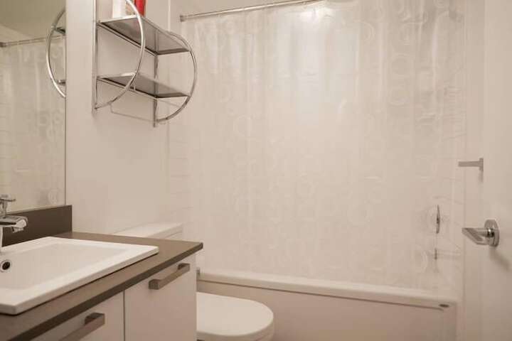 Room 12 of 21