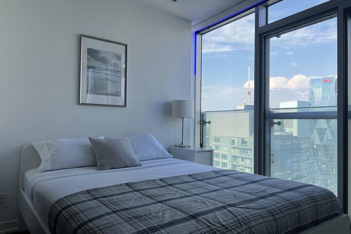 Room 2 of 174