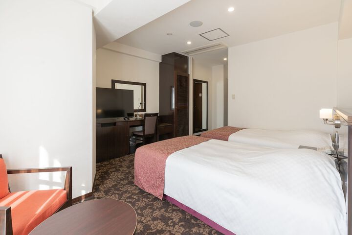 Room 10 of 44