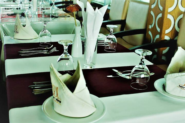 Dining 64 of 74