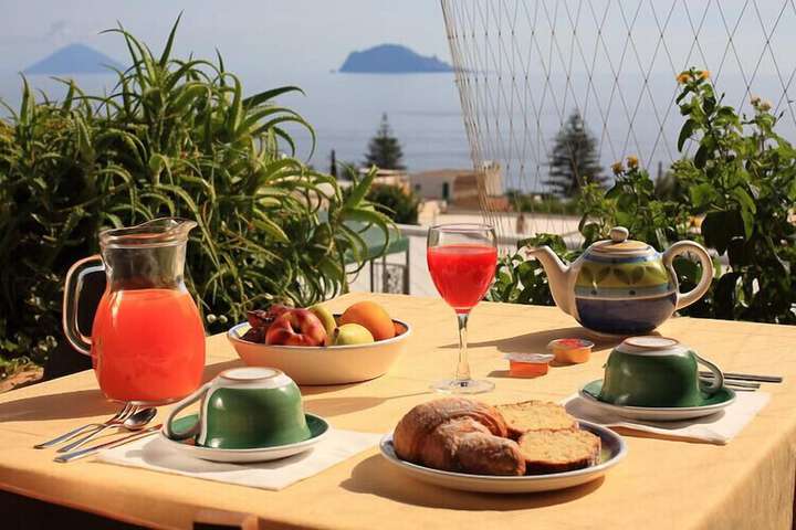 Breakfast/Coffee Service 46 of 78