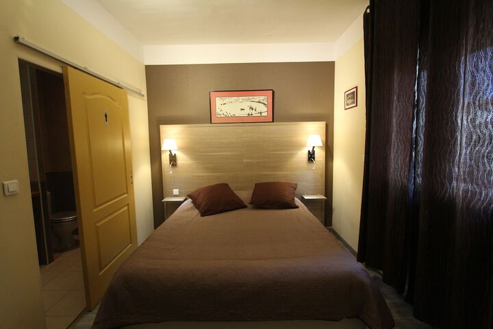 Room 28 of 41