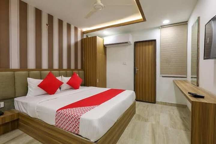 Room 3 of 18