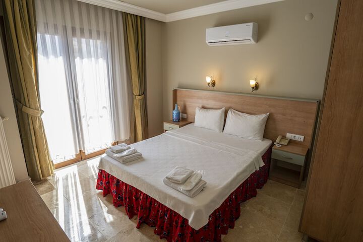 Room 14 of 43