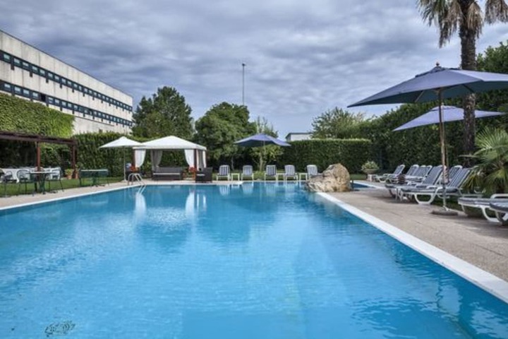 Pool 59 of 82