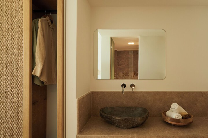 Room 40 of 59