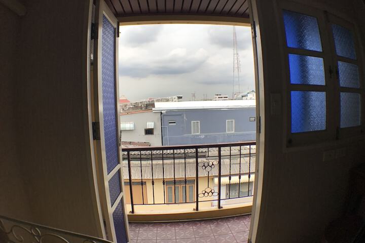 Room 44 of 71