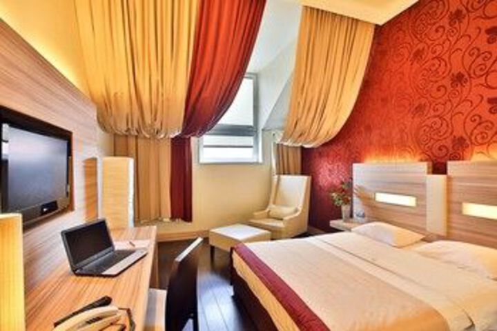 Room 42 of 69