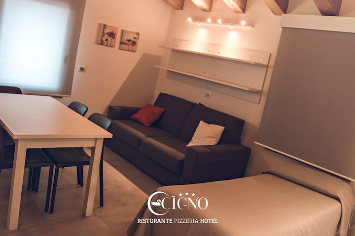 Room 10 of 79