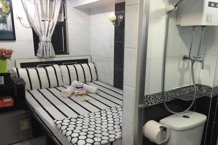 Room 14 of 44