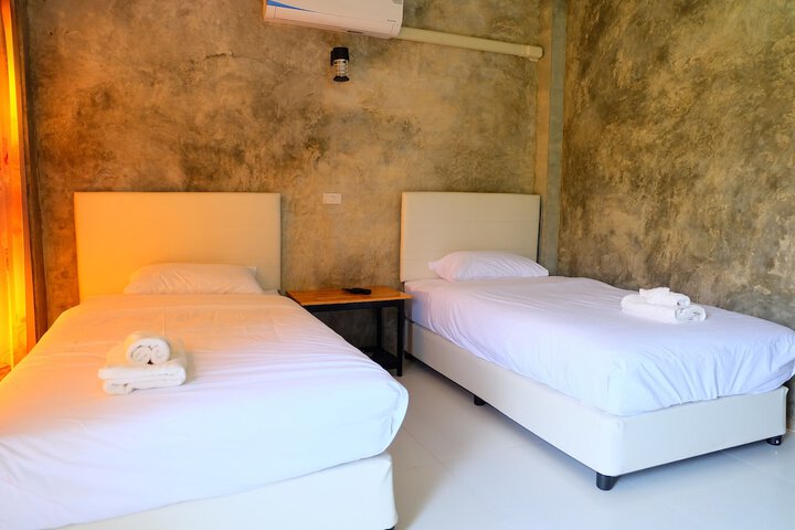 Room 13 of 14