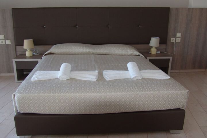 Room 12 of 51