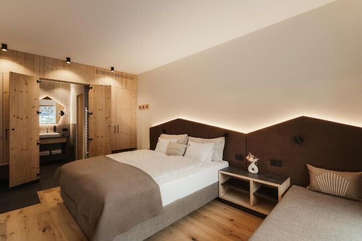 Room 20 of 36