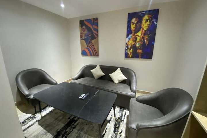 Room 30 of 46