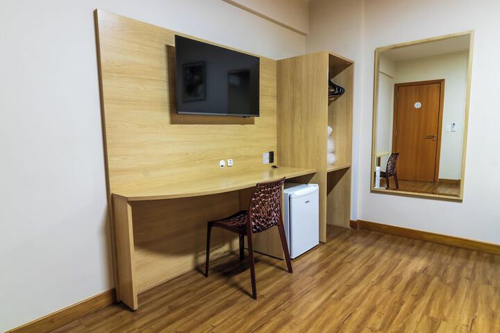Room 31 of 102