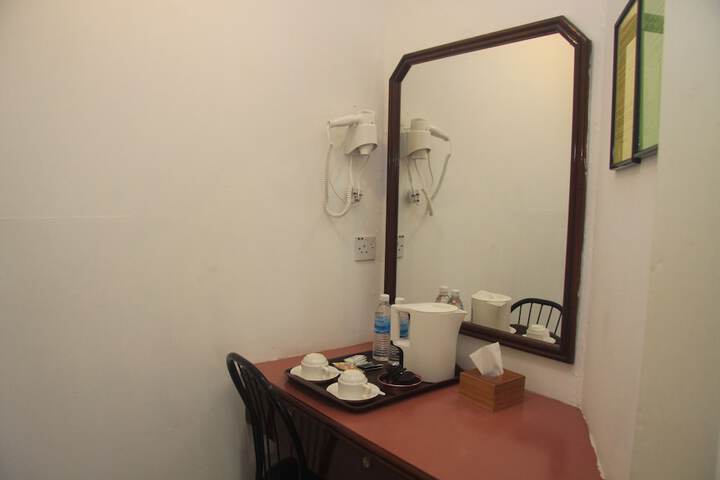 Room 17 of 58