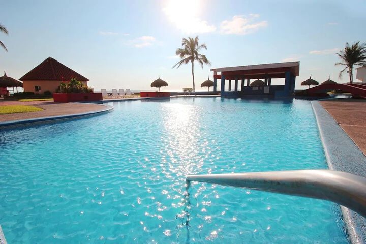 Pool 3 of 6