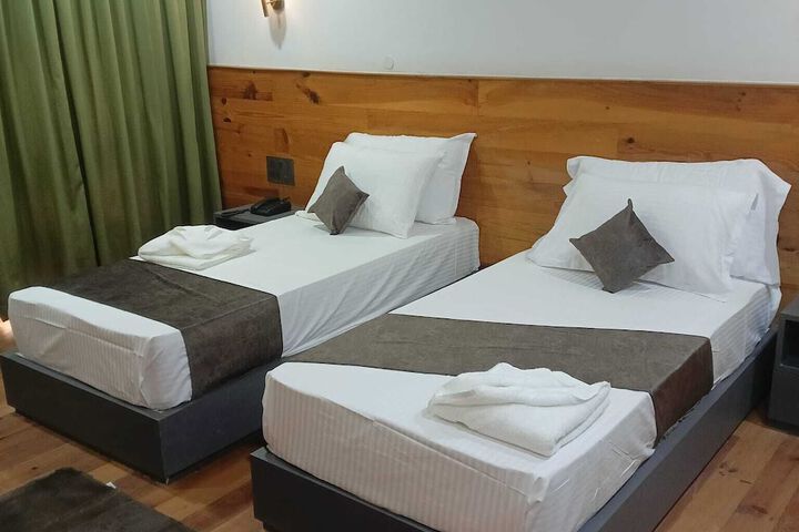 Pines Dirang Homestay