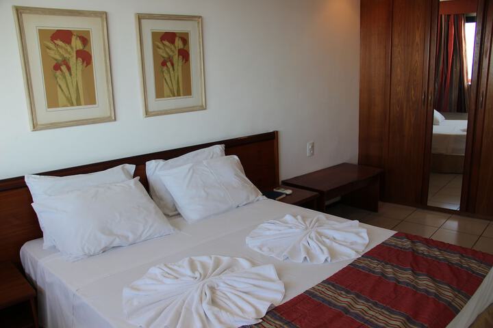 Room 4 of 20