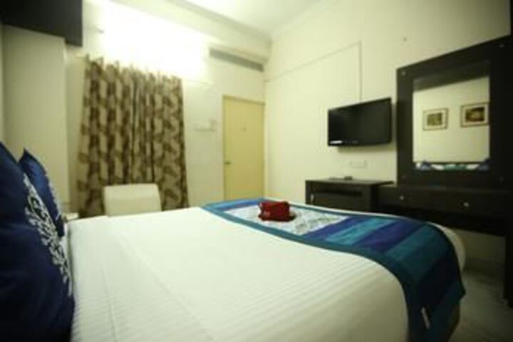 Room 3 of 23
