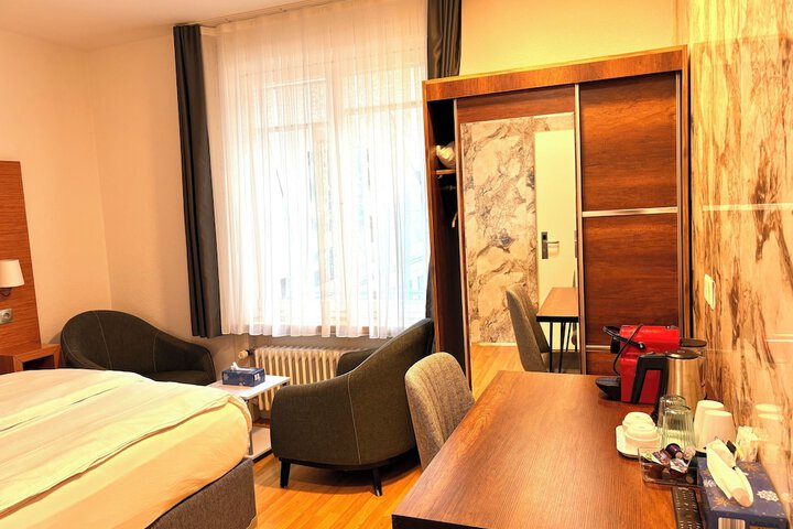 Room 25 of 75