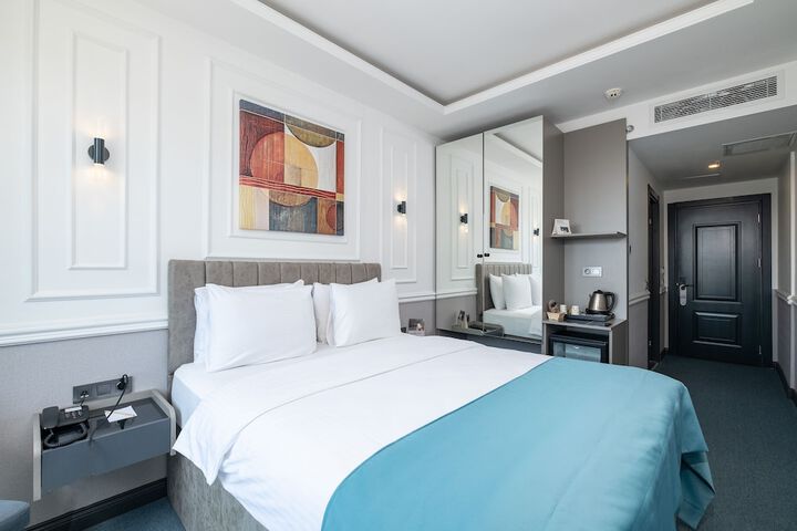 Room 10 of 49