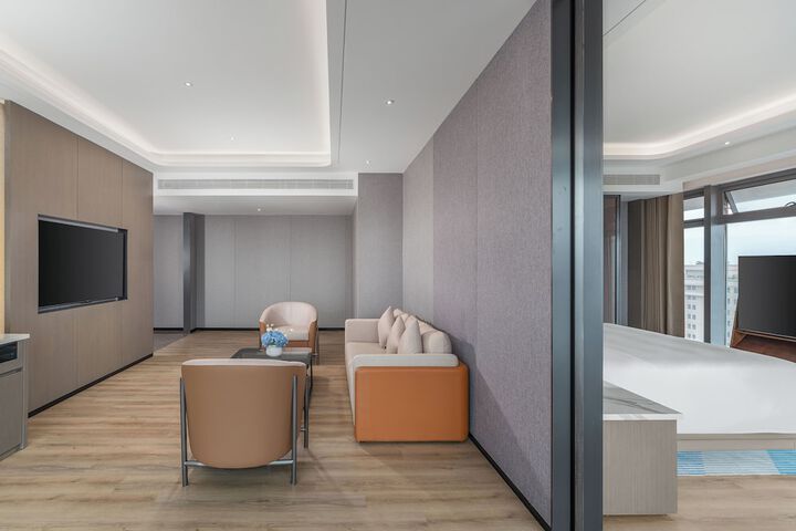 Room 18 of 45