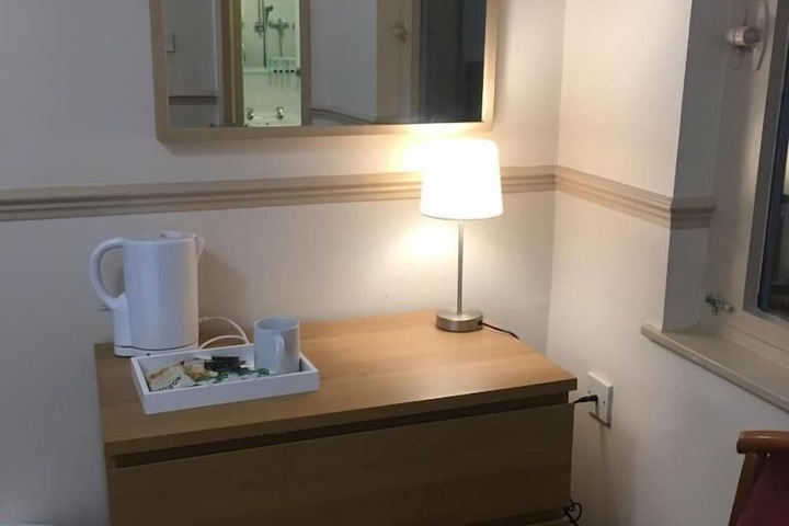 Room 9 of 23