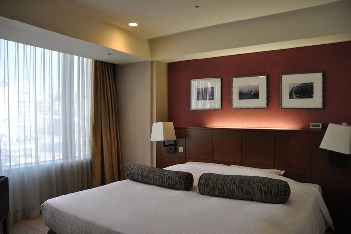 Room 15 of 33