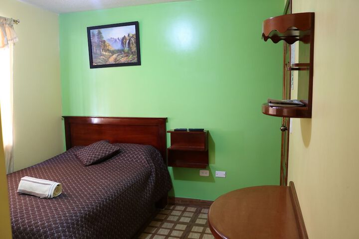 Room 5 of 49