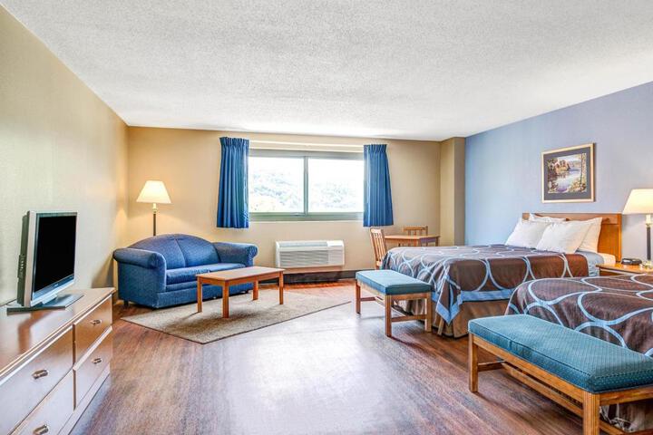 Double Accessible King Size Bed (1 of 15)