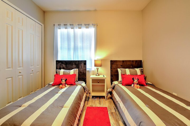 Room 9 of 44