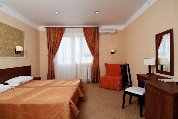 Room 10 of 52