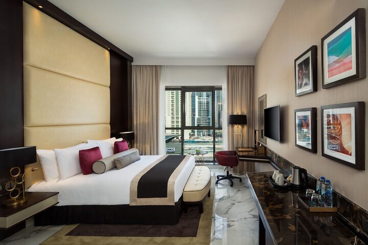 Room 21 of 77